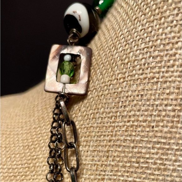 🍀Blown glass/MOP/lucite/metal Beaded Chain Necklace - Picture 9 of 9